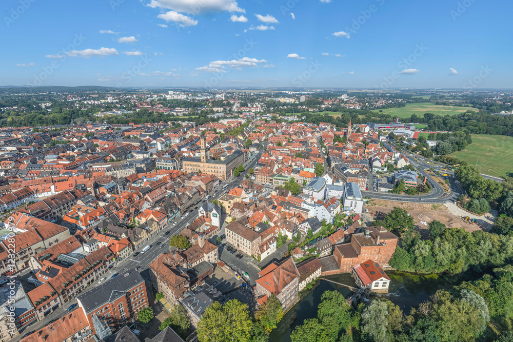 Ausblick auf die Innenstadt von Fürth rund um den Stadtpark an der Pegnitz Ausblick auf die Innenstadt von Fürth rund um den Stadtpark an der Pegnitz