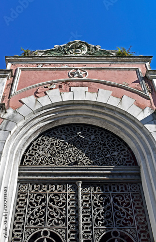 Obraz na płótnie Ancient facade with decorative ornaments in Petropolis, Rio de Janeiro, Brazil w salonie