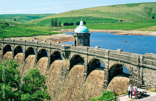 Obraz na płótnie Craig Goch Reservoir dam, northernmost part of the late 19 C. Elan Valley water reservoir complex in Powys, mid Wales, UK w salonie