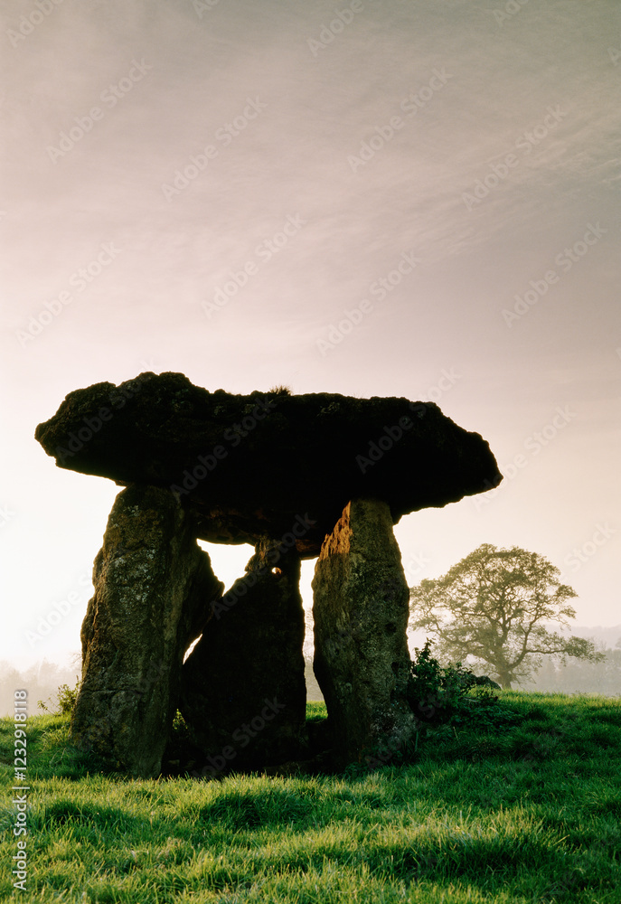 St Lythans 6000 year old prehistoric megalithic dolmen burial chamber Neolithic long barrow. Glamorgan, Wales, UK