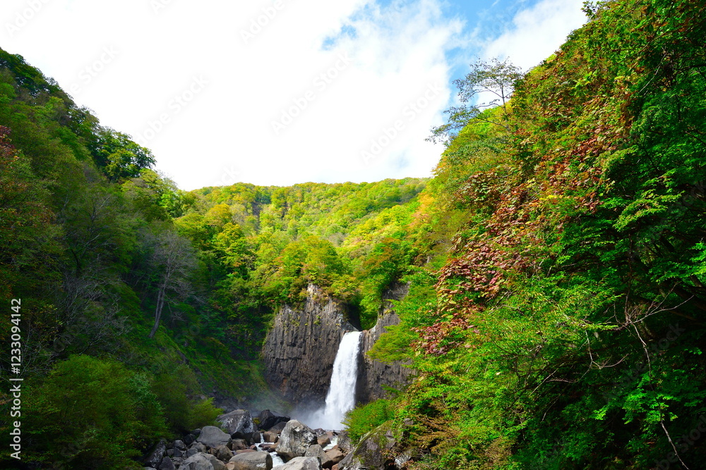 苗名滝（新潟県）