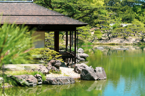 緑豊かな日本庭園