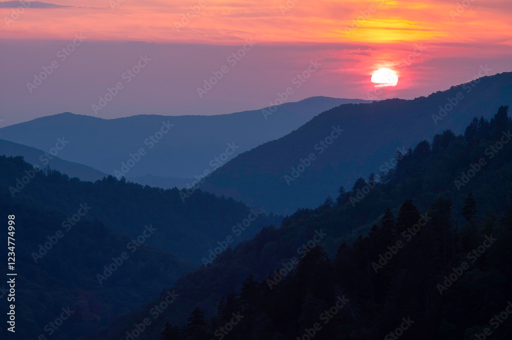 Obraz premium sunset over the mountains
