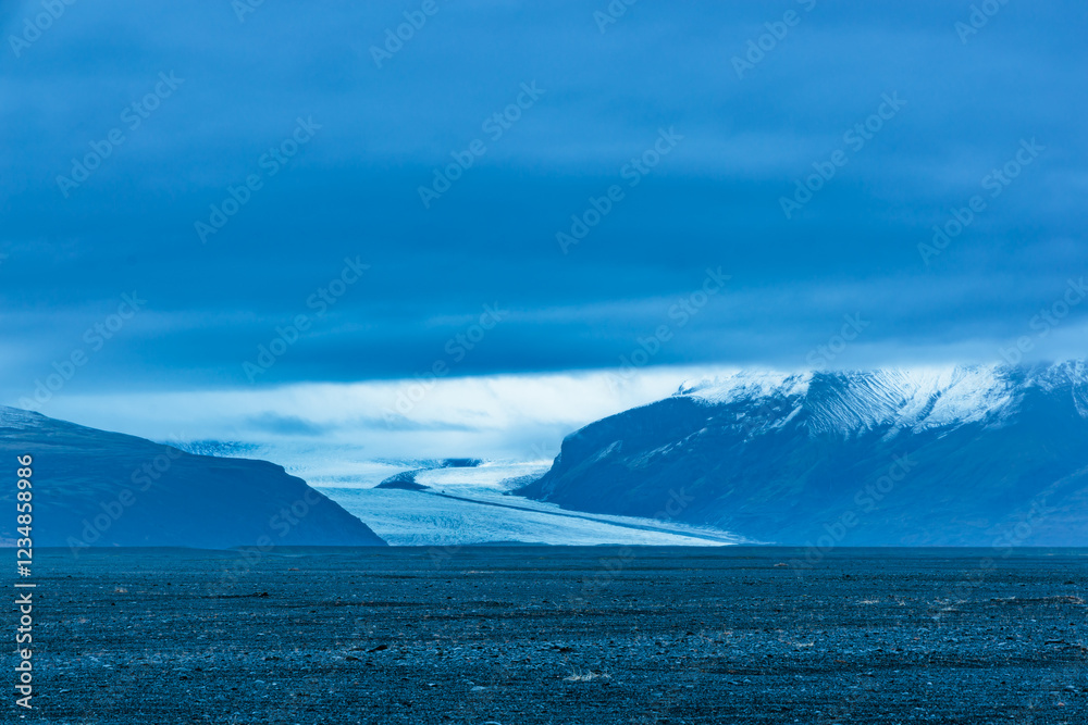 A glacier on the edge of Vatnajokull Glacier National Park in Iceland.