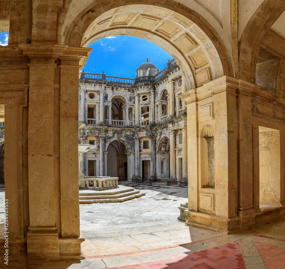 Obraz premium The Convent of Christ (Mosteiro de Cristo) is a former Catholic convent in Tomar, Portugal. The convent and castle complex are UNESCO World Heritage site.