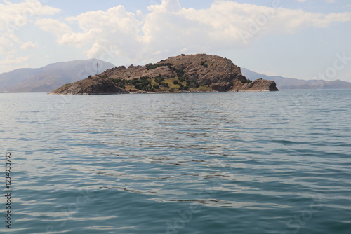 Akdamar island photo