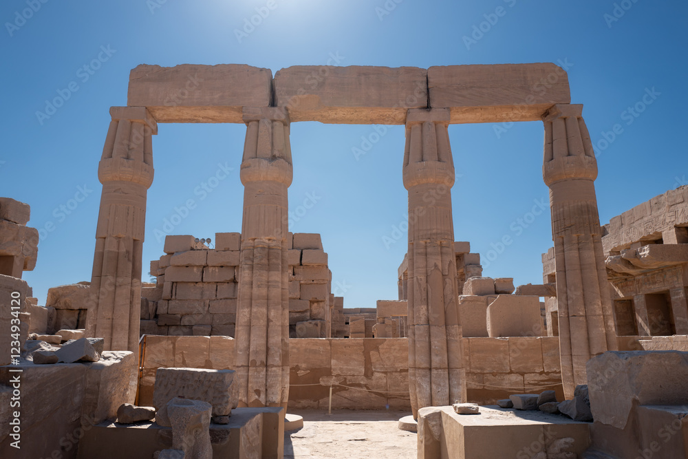 Fototapeta premium ruins of the temple at Karnak