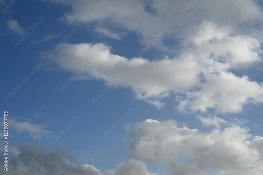 Cloudy sky ciel nuageux Cloudy sky ciel nuageux