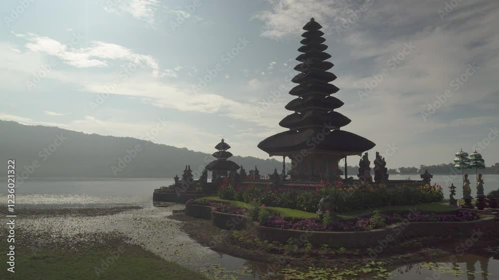 Pura Ulun Danu Beratan (Pura Bratan) in Bali, Indonesia Pura Ulun Danu Beratan (Pura Bratan) in Bali, Indonesia