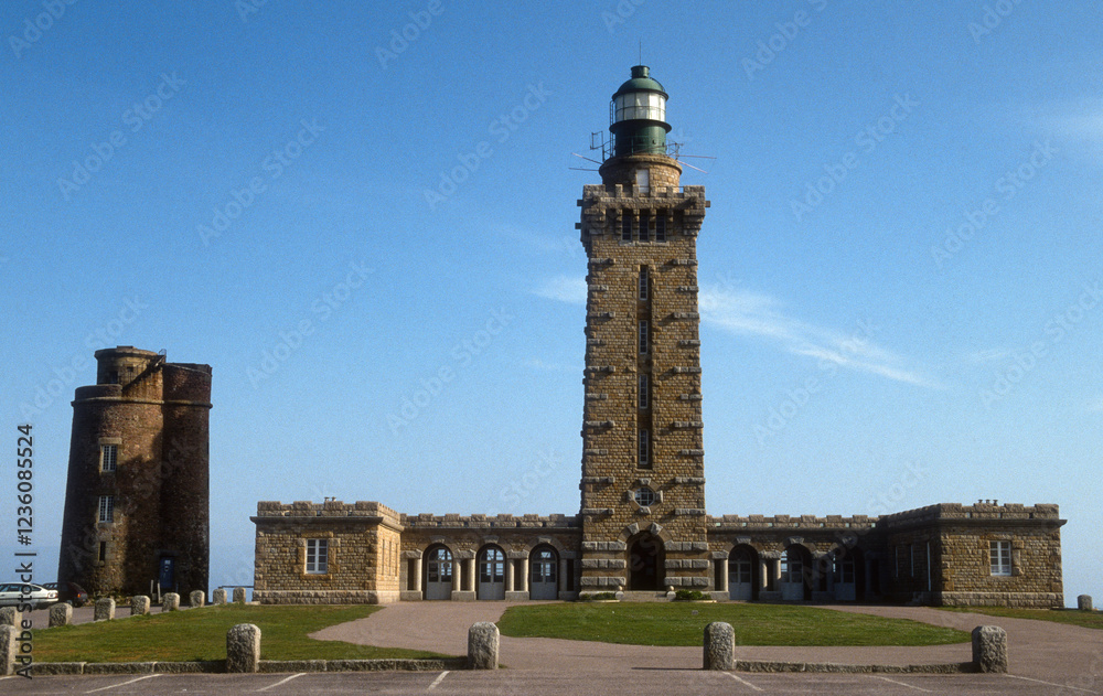 Fototapeta premium Phare, réserve ornithologique, cap Fréhel, Bretagne, 22, Côtes d'Armor, France