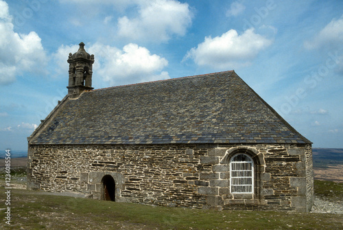 chapelle St Michel, Montagne Saint Michel, Les Monts d'Arrée, Parc Naturel Régional d'Armorique, Finistère, 29, France