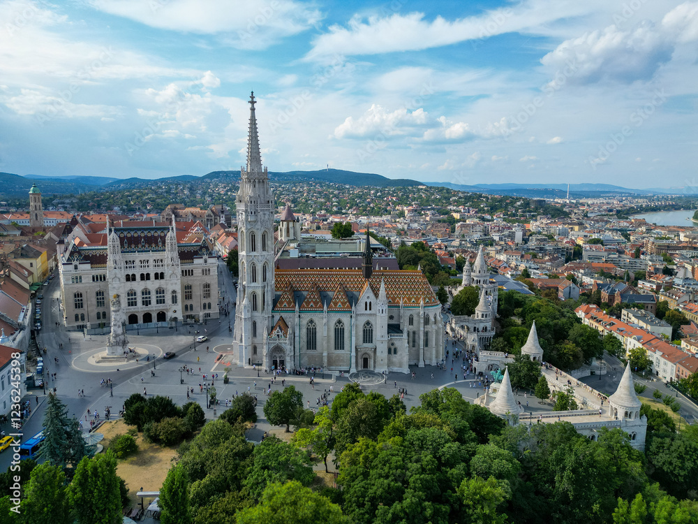 Vue aérienne panoramique de la ville capitale Budapest avec église Our Lady of Buda Castle, Fisherman's Bastion, Hongrie, Europe
Vue aérienne panoramique de la ville capitale Budapest avec église Our Lady of Buda Castle, Fisherman's Bastion, Hongrie, Europe