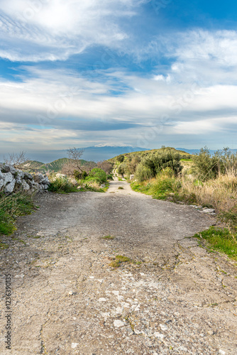 Strada antica che punta dritto verso l'Etna photo