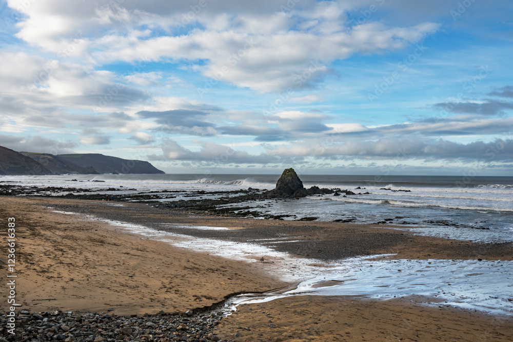 Fototapeta premium Winter sunny dawn on Widemouth Bay beach