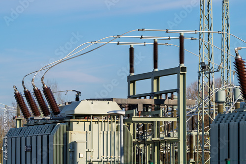 Obraz na płótnie Umspannwerk (auch Umspannanlage) elektrischen Versorgungsnetzes eines Energieversorgungsunternehmens, Strom, Energie w salonie