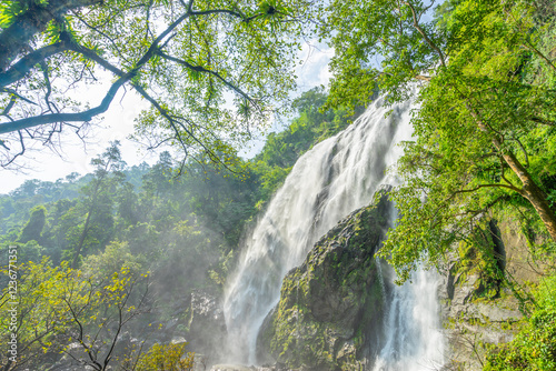 Khlong Lan Waterfall: Kamphaeng Phet’s Majestic Natural Wonder