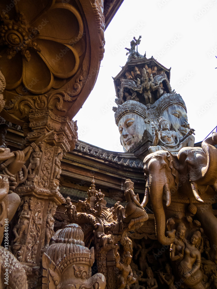 Fototapeta premium Sanctuary of the Truth, Pattaya, Thailand