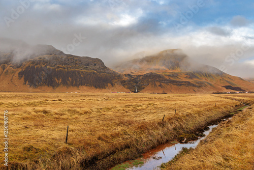 Obraz na płótnie Fascinating autumn landscape around Irrafoss on the island of Iceland w salonie