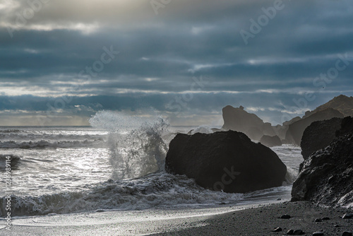 Obraz na płótnie Vikurfjara Black Sand Beach near Vik on the island of Iceland w salonie