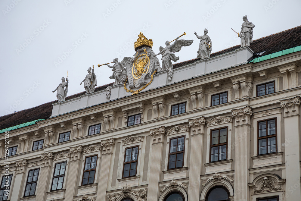 Obraz premium Baroque architectural detail of Hofburg palace in Vienna, Austria