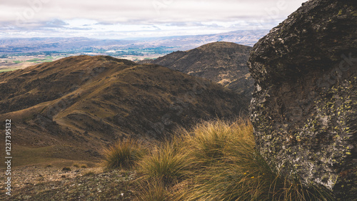 Photos Beautiful mountainous hill landscape central otago new zealand yellow grass low
