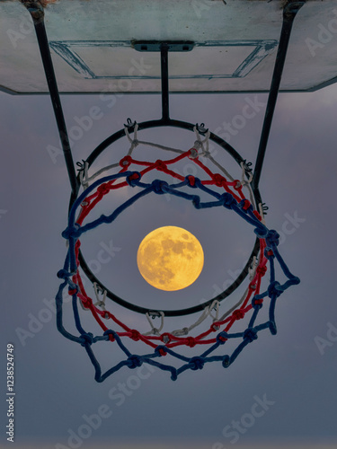 Encestando la luna