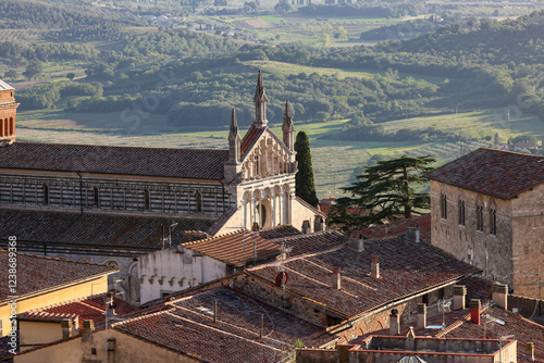 Fotografie Massa Marittima old town and San Cerbone Duomo cathedral