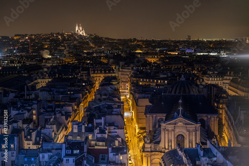 Fototapeta Naklejka Na Ścianę i Meble -  Streets of paris at night