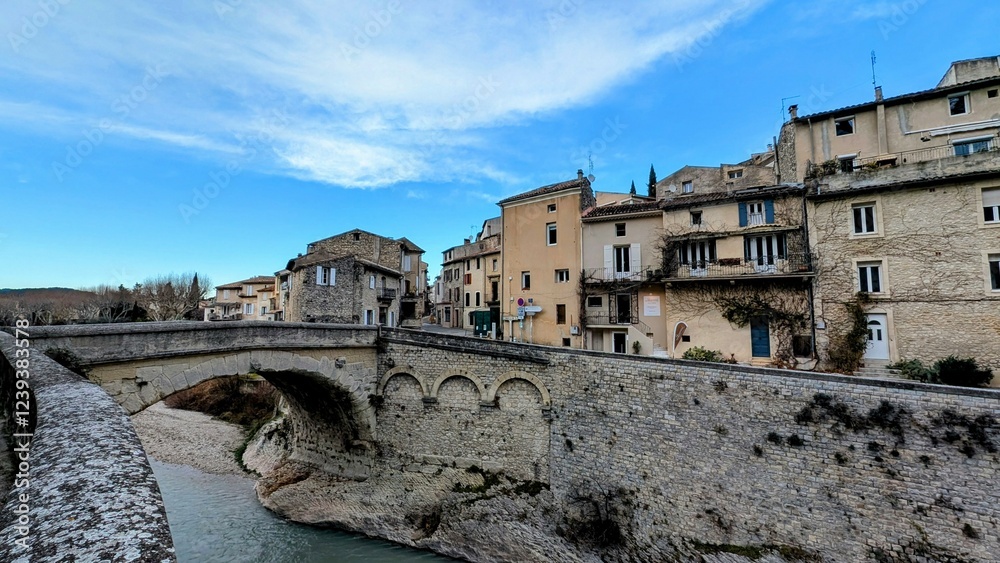 VAISON-LA-ROMAINE (Vaucluse)