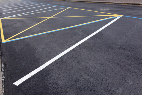 Fototapeta Naklejka Na Ścianę i Meble -  Parking lines on the road markings