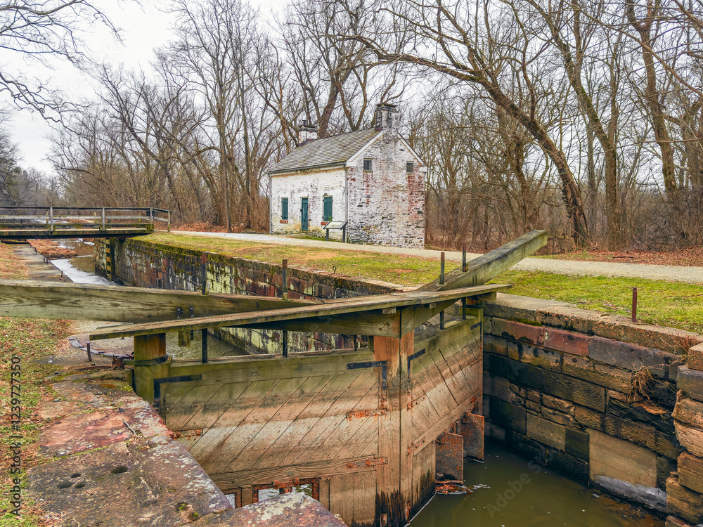 Lock 22 (The Pennyfield Lock) and lock house at Chesapeake and Ohio Canal National Historical Park Lock 22 (The Pennyfield Lock) and lock house at Chesapeake and Ohio Canal National Historical Park