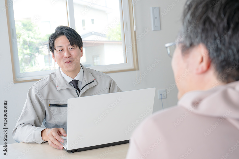 相談するビジネスシーン 相談するビジネスシーン
