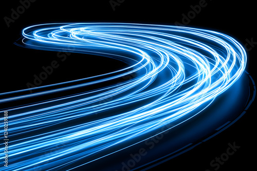 Blaue Lichtspuren in geschwungener Bewegung auf schwarzem Hintergrund  
