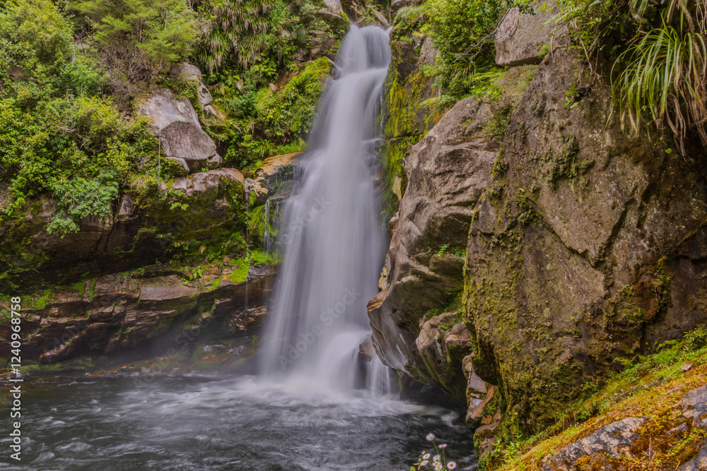 Obraz premium Wainui Falls, Abel Tasman NP, New Zealand