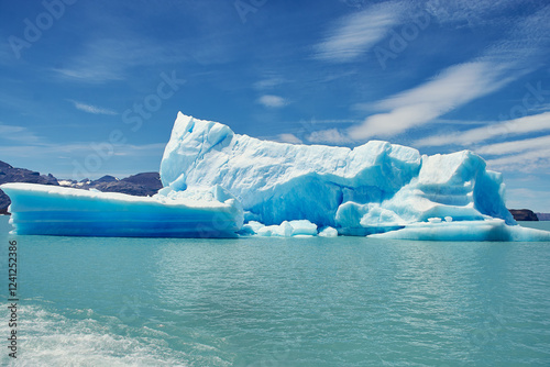 glaciar and mountain