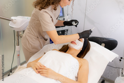 Relaxing facial treatment i...