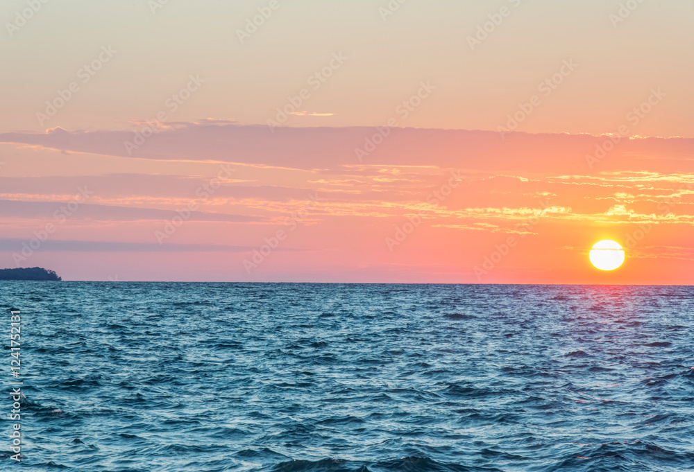 USA, Ohio, Lakeside. Lake Erie sunrise