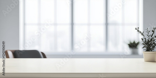 Mesa de cocina de madera con fondo borroso de despacho u oficina moderna