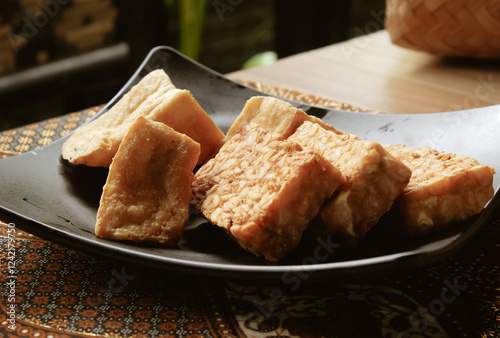 Fried tofu and tempeh 