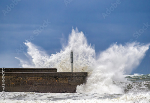 Big wave at Plentzia