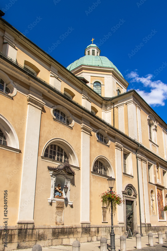 Fototapeta premium Saint Nicholas Cathedral of Ljubljana, Slovenia.