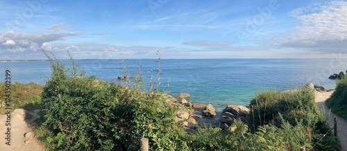 Le long de la côte à Beg-Meil en Bretagne Cornouaille Finistère France	