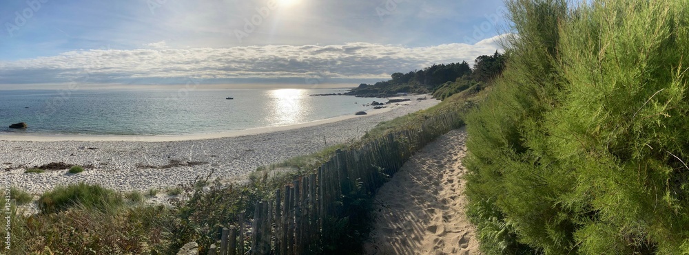 Le long de la côte à Beg-Meil en Bretagne Cornouaille Finistère France