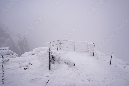 Fototapeta Naklejka Na Ścianę i Meble -  Winter Śnieżne Kotły in thick fog, Karkonosze Mountains, Poland.