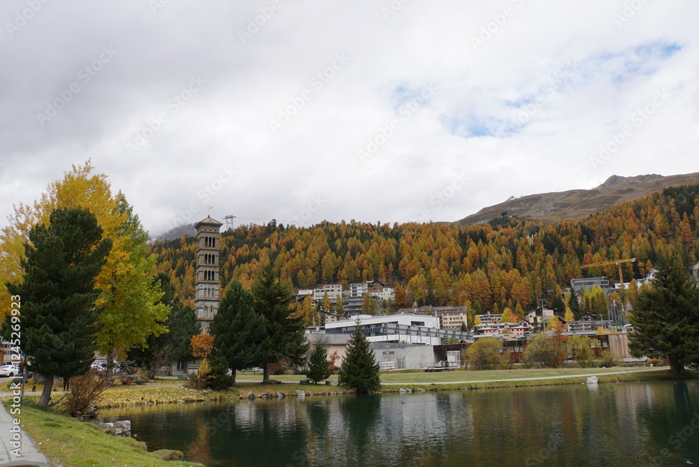 Obraz premium Autumn Scenery of St.Moritz Lake - Switzerland