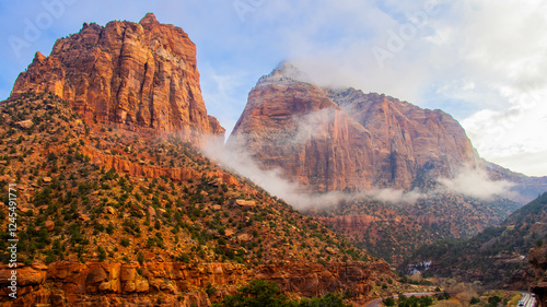 Cuadro en lienzo Hanging clouds in Zion Canyon, National Park, Utah, USA, winter, desert close to Bryce Canyon, St