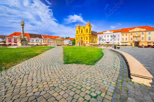 Obraz na płótnie Timisoara, Banat - Romania. Baroque architectural Union Square in summer sunny daylight. w salonie