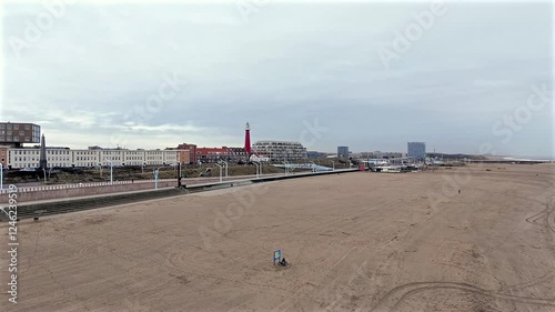 Scheveningen & de Noordzee: Adembenemend Droneperspectief photo