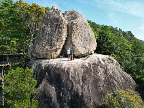 couple on koh tao viewpoint