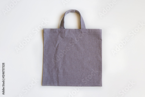 Obraz na płótnie canvas shopping bag without inscriptions on white background w salonie